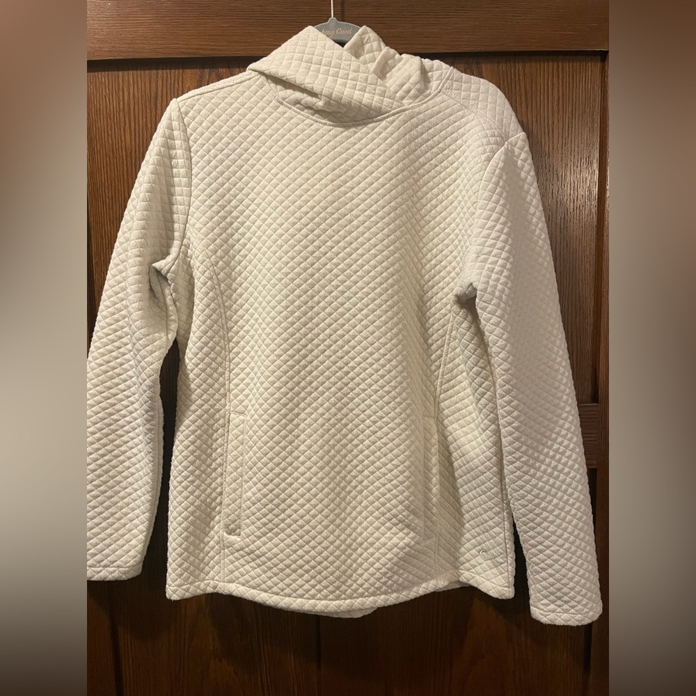Zyia Quilted Cream Pocket Hoodie